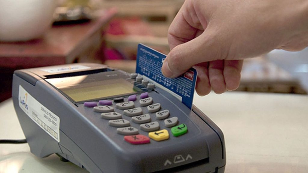 Nuevas medidas para pagos con tarjeta de crédito y débito: ¿cómo afecta a los comerciantes?
