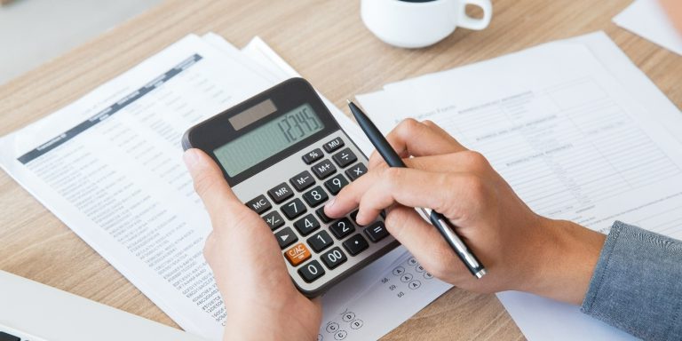 Precio ponderado: Cómo calcularlo y por qué es importante